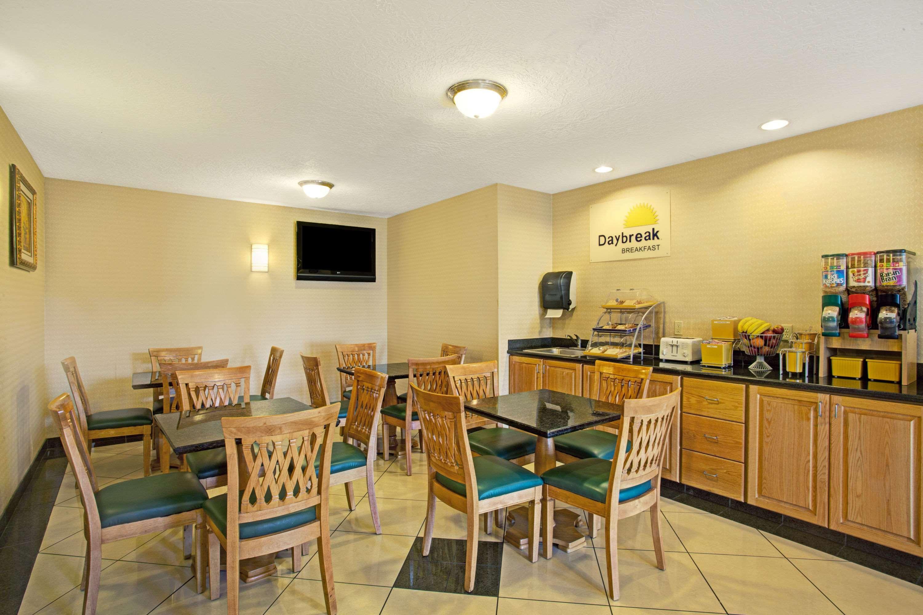 Days Inn By Wyndham Brigham City Exteriér fotografie