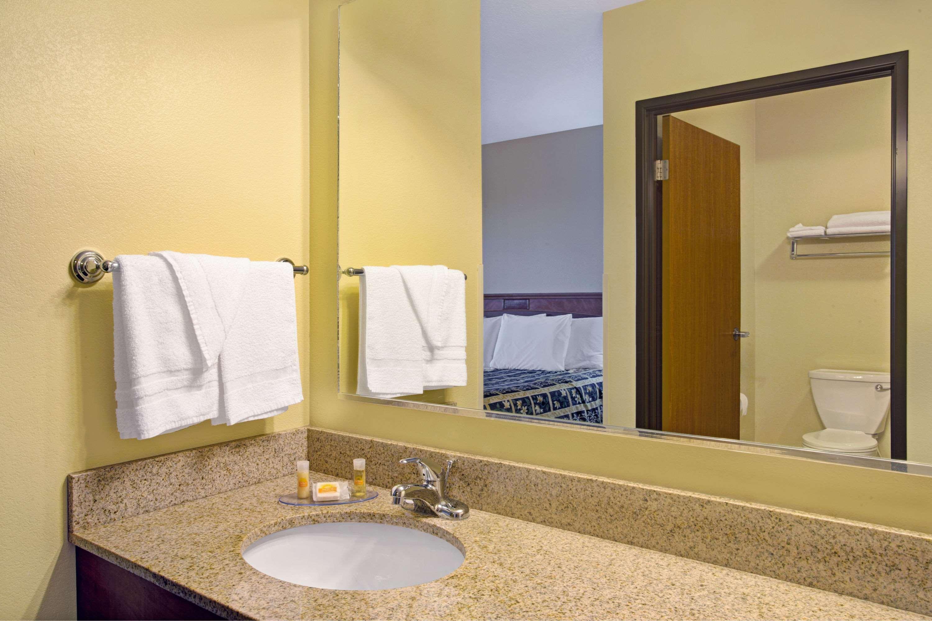 Days Inn By Wyndham Brigham City Exteriér fotografie