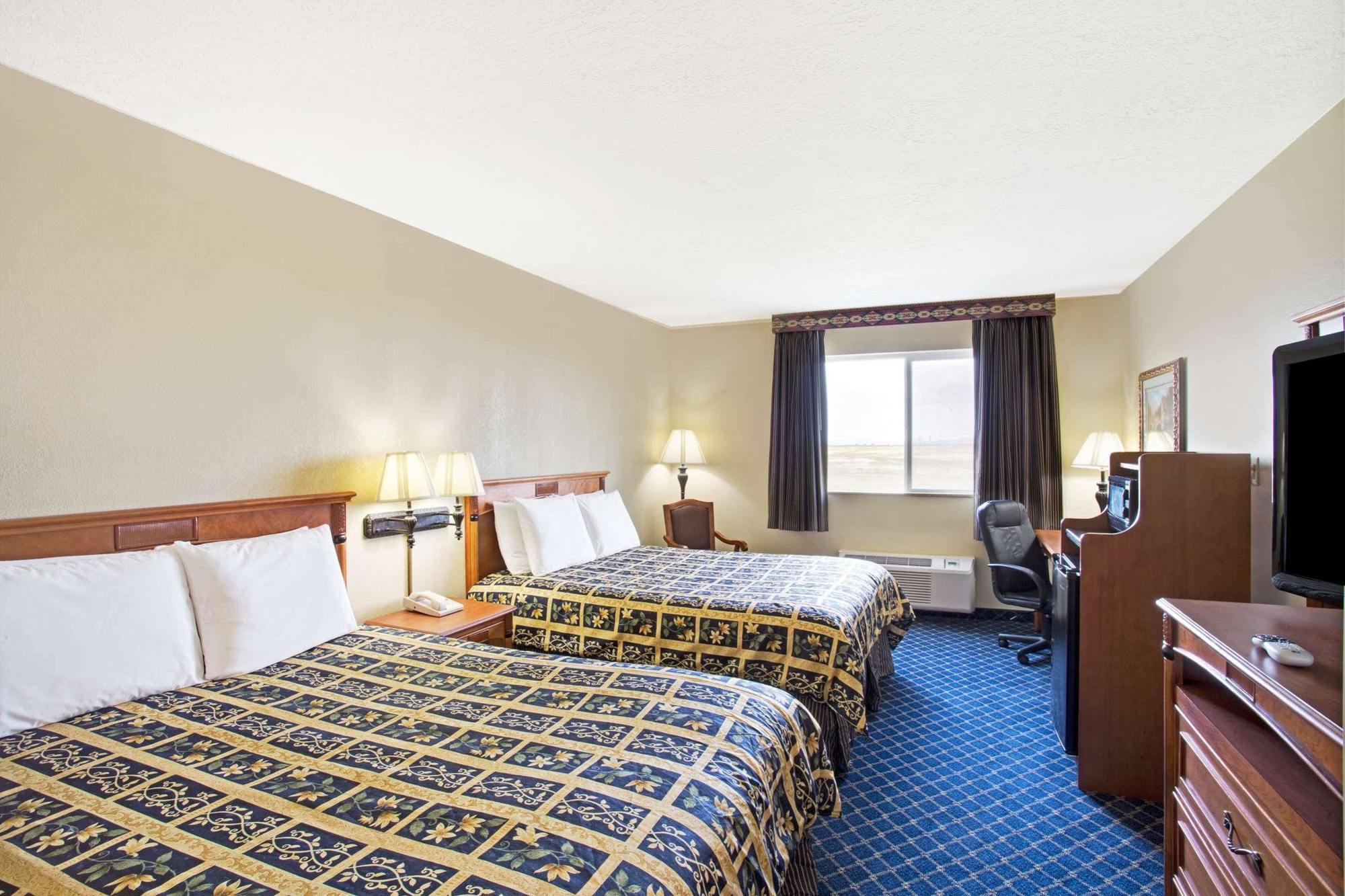 Days Inn By Wyndham Brigham City Exteriér fotografie
